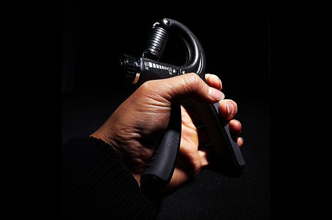 Dụng cụ tăng cường độ bám tay